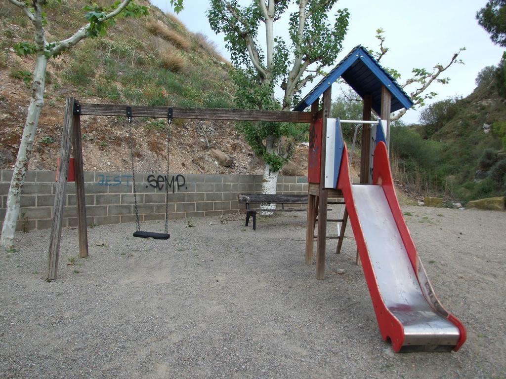 Camarasa Apartments Cal Benet מראה חיצוני תמונה